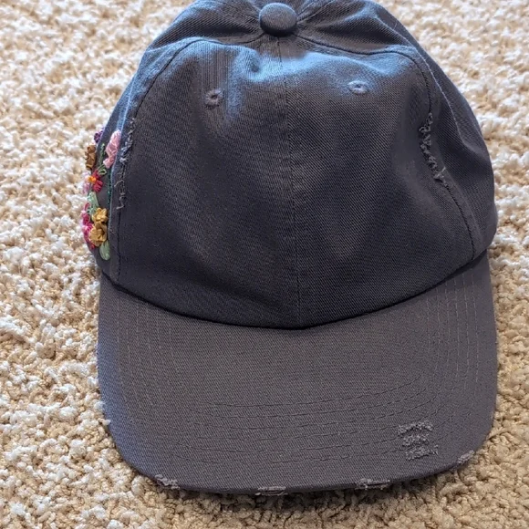 District Gray Floral Embroidered Hat - Picture 5 of 9